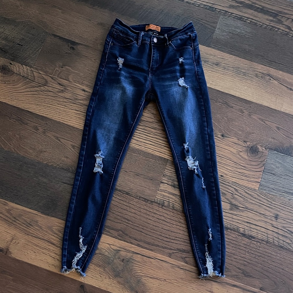 Sz 3/26 Wax distressed and tapered jeans